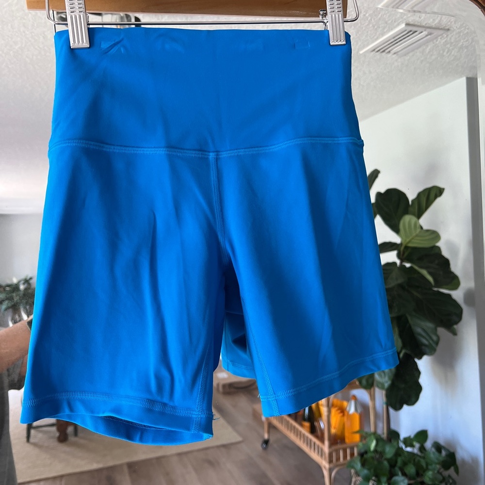 6” align poolside shorts